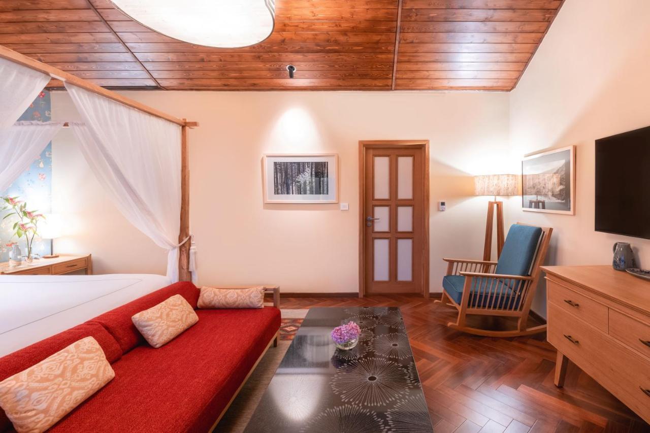 Taj Theog Resort & Spa Shimla Exterior photo